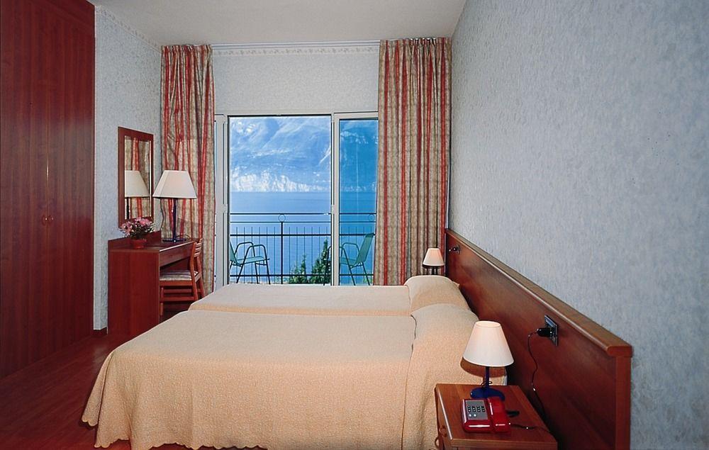 Hotel Nike Brenzone sul Garda Exterior foto